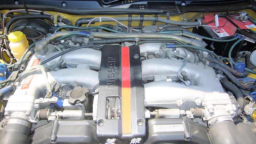 Z32エンジンルーム内の燃料系統の交換