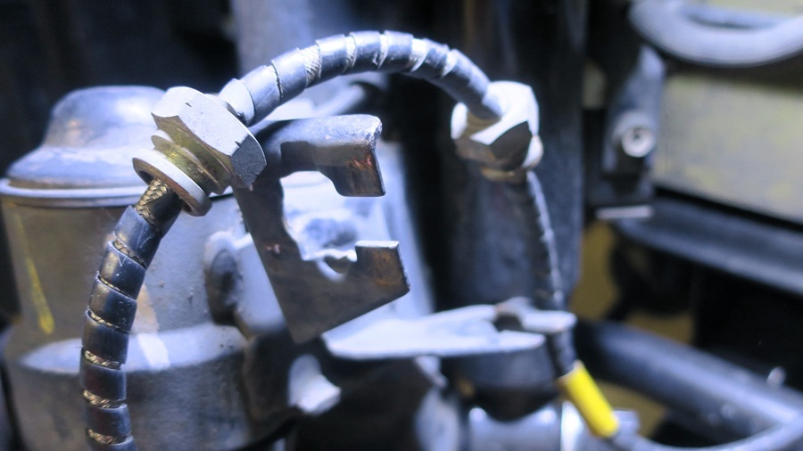 z32プロジェクトμ製テフロンブレーキラインの交換