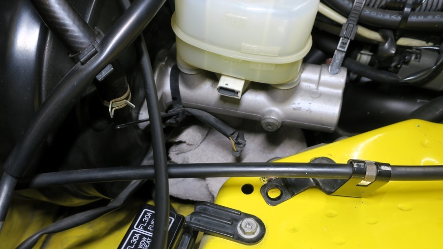 z32 bnr34(gt-r)ブレーキマスターシリンダーの交換