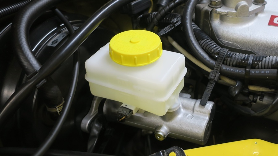 z32 bnr34(gt-r)ブレーキマスターシリンダーの交換