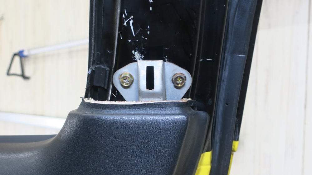 z32運転席ドア内張りの取外し