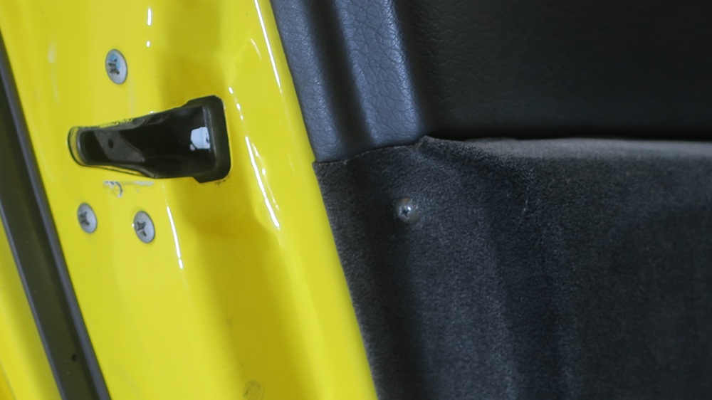 z32助手席ドア内張りの取外し