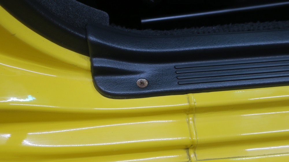 z32スカッフプレートスクリュー